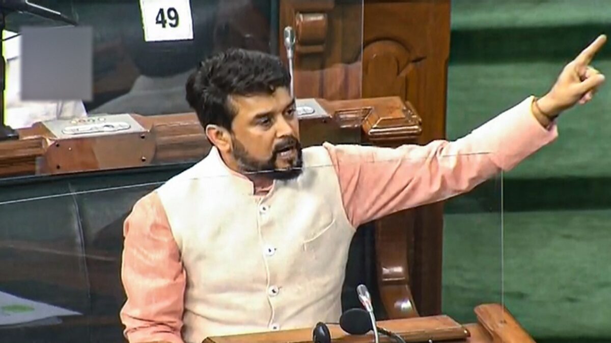 उत्तर प्रदेश में खेलों से संबंधित 23 बहुउद्देशीय विशाल क्रीड़ा कक्ष सहित 30 बुनियादी ढांचा परियोजनाओं को स्वीकृति प्रदान की गई है: अनुराग ठाकुर