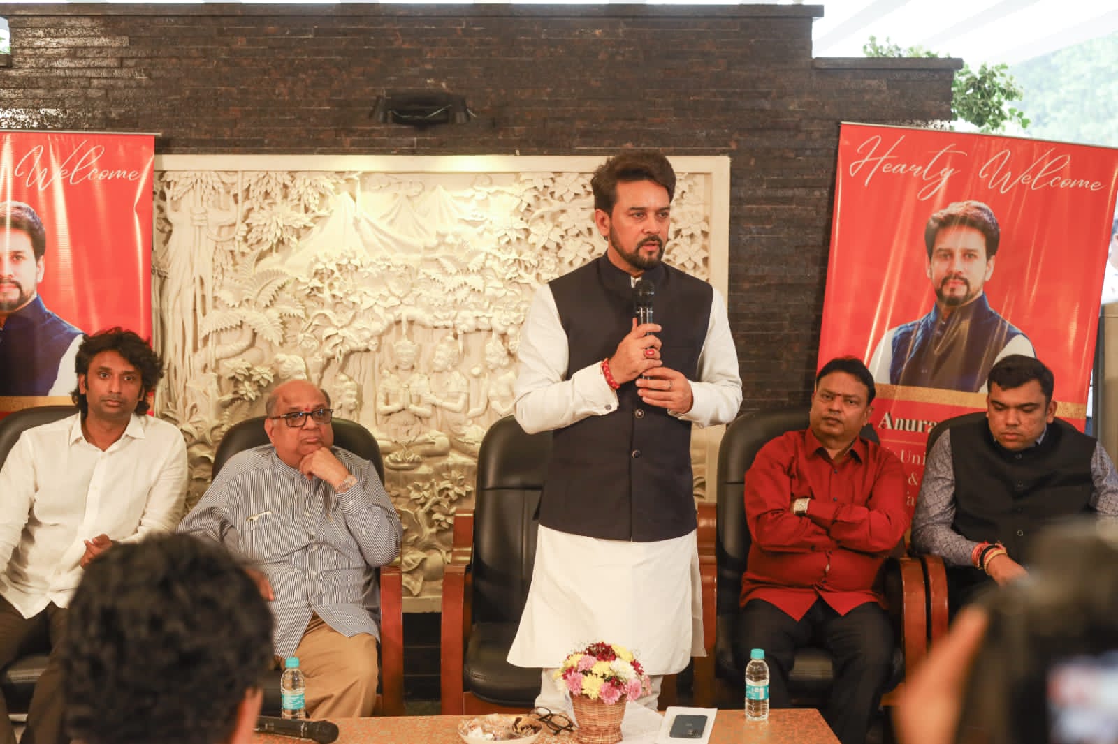 भारत में अंतरराष्ट्रीय स्तर के एथलीट तैयार करने में विश्वविद्यालय अहम भूमिका निभा सकते हैं: अनुराग ठाकुर