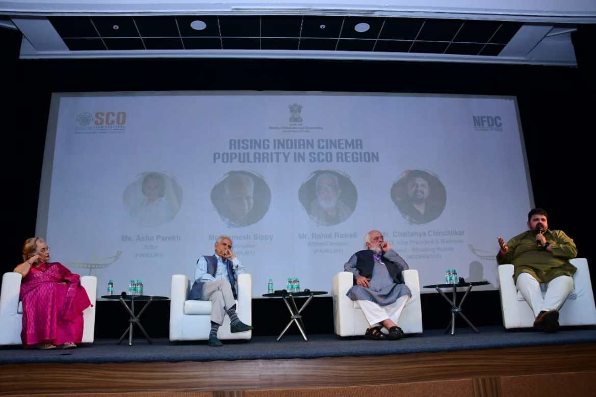 सिनेमैटिक कला के दिग्गजों ने एससीओ फिल्म महोत्सव में दर्शकों को मंत्रमुग्ध किया