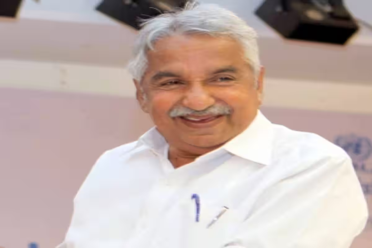 केरल के पूर्व सीएम ओमान चांडी हॉस्पिटल में भर्ती, परिवार ने इलाज के लिए सीएम विजयन को भेजा ज्ञापन