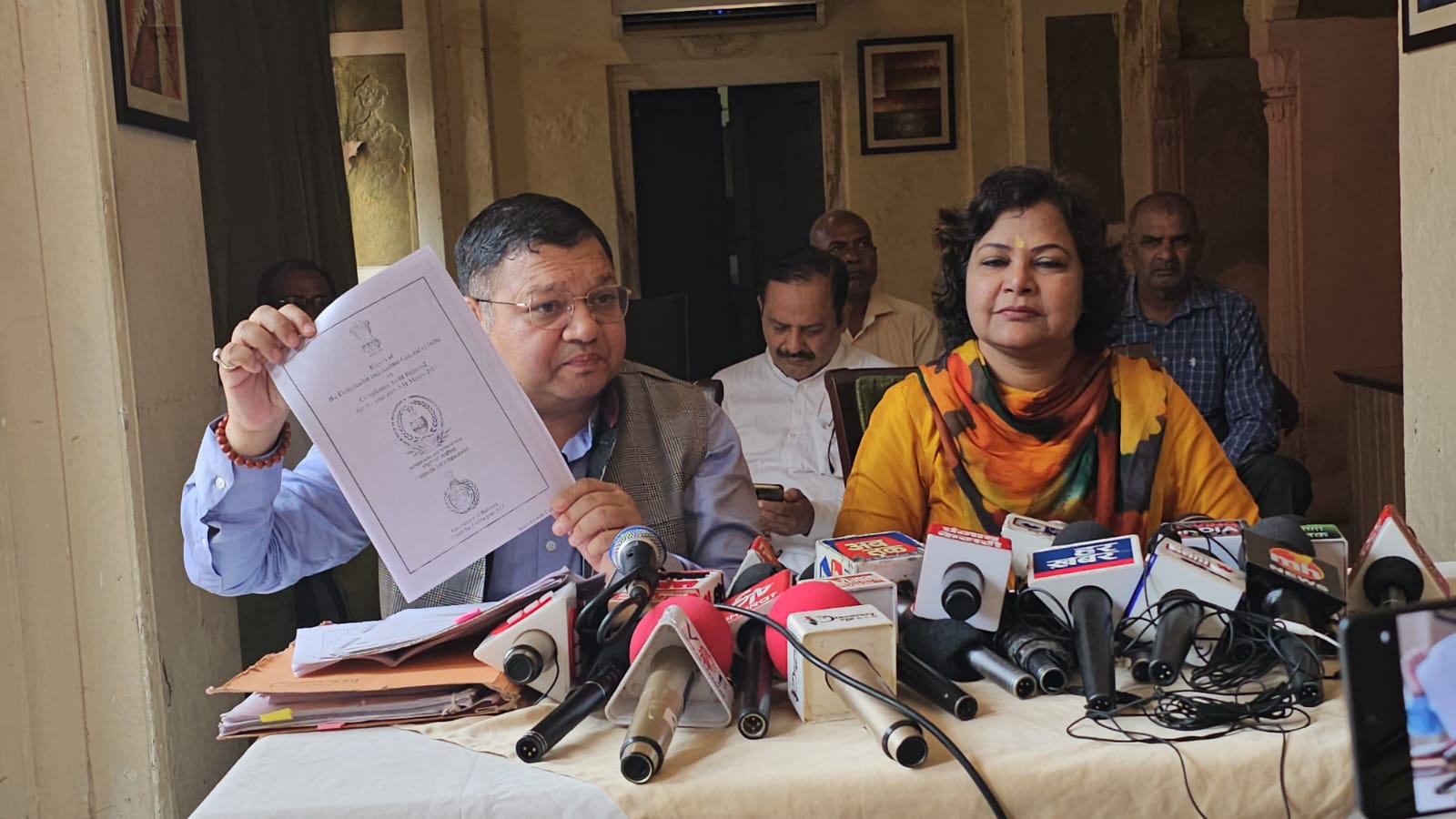 पूर्व विधायक शारदा राठौर ने की कैबिनेट मंत्री मूलचंद शर्मा के इस्तीफे की मांग