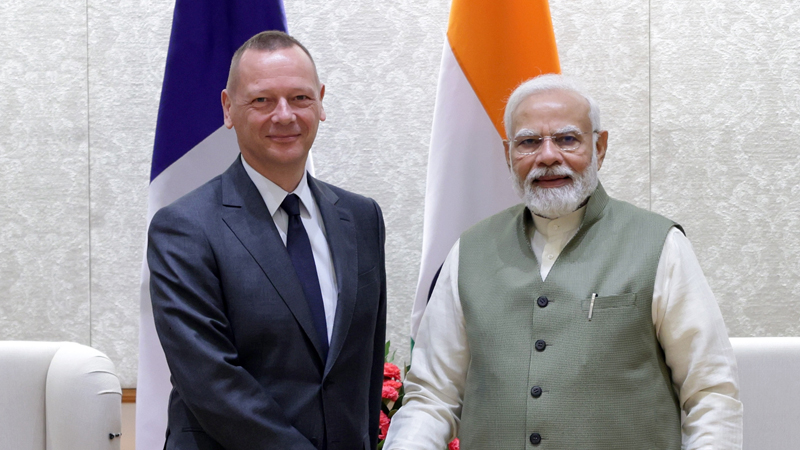 प्रधानमंत्री मोदी से फ्रांस राष्ट्रपति के राजनयिक सलाहकार इमैनुएल बोने ने मुलाकात की