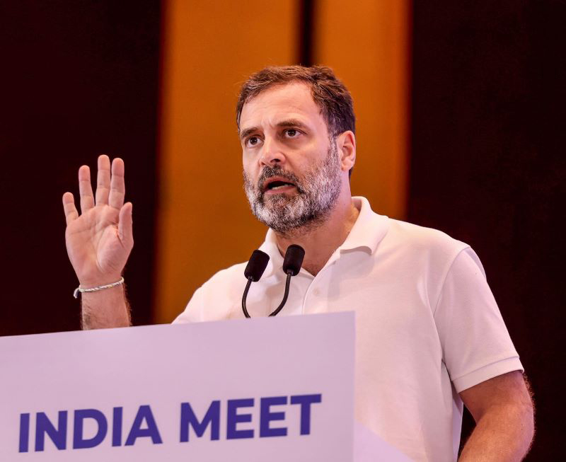 छत्तीसगढ़ में राहुल गांधी ने पीएम मोदी पर साधा निशाना, कहा- अडानी के खिलाफ जांच क्यों नहीं करा रहे