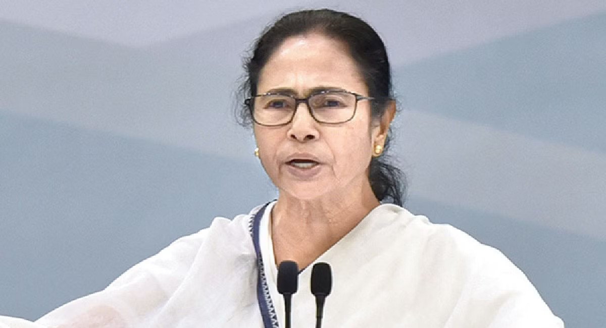 पश्चिम बंगाल की सीएम ममता बनर्जी की फिसली जुबान, महाभारत के लेखक का नाम काजी नजरुल इस्‍लाम बताया