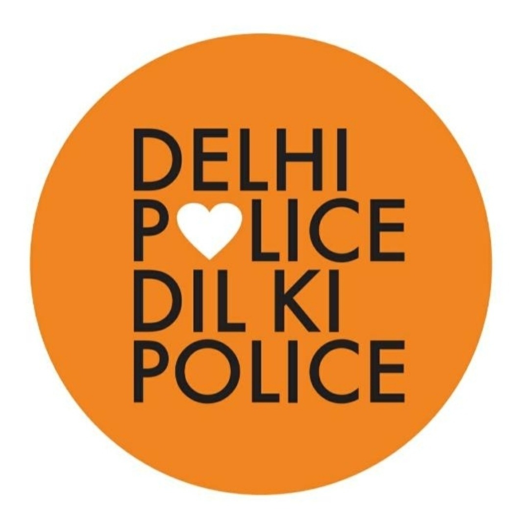 घर गिराने की धमकी दे कर उगाही करने वाला नन्द नगरी थाने का हवलदार गिरफ्तार।