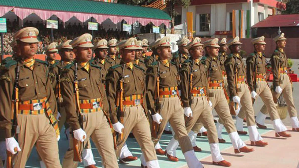 पहली बार केंद्रीय सशस्त्र पुलिस बलों में कांस्टेबलों की भर्ती के लिए कांस्टेबल परीक्षा हिंदी और अंग्रेजी के अलावा 13 क्षेत्रीय भाषाओं में होगी आयोजित
