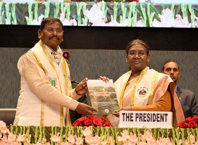 राष्ट्रपति मुर्मु के मुख्यातिथ्य में नई दिल्ली में संपन्न हुआ भारतीय कृषि अनुसंधान संस्थान का 62वां दीक्षांत समारोह; केंद्रीय मंत्री मुंडा ने की समारोह की अध्यक्षता