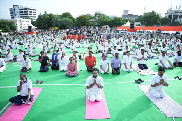 “प्रधानमंत्री के विजन से योग का हमारा प्राचीन अभ्यास समग्र आरोग्य प्राप्ति के लिए विश्व में एक शक्तिशाली साधन बन गया है”: केंद्रीय मंत्री जी. किशन रेड्डी