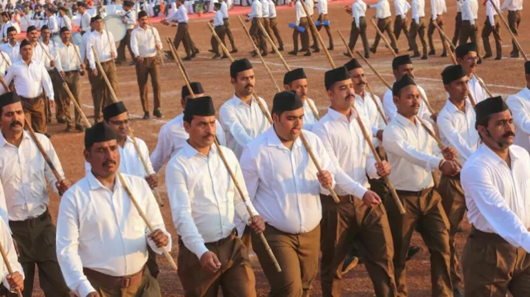 कोल्लम मंदिरों में 'गण गीतम' के गायन पर राजनीतिक बवाल, कांग्रेस ने जताई आपत्ति