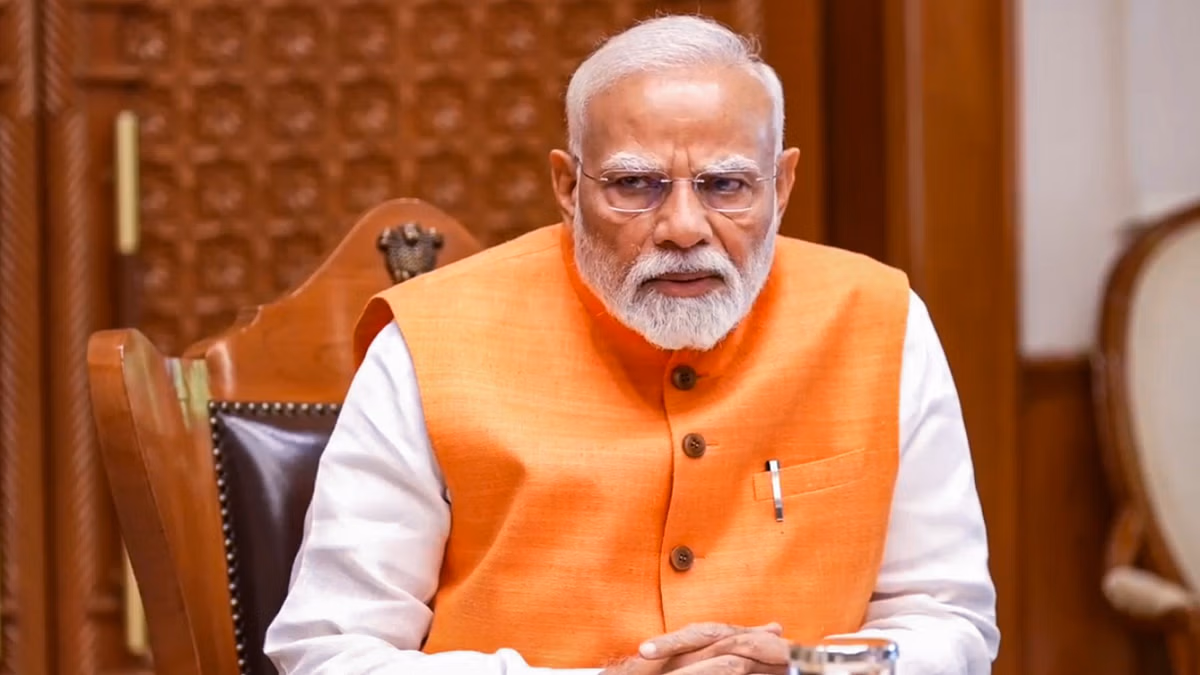 प्रधानमंत्री मोदी की अध्यक्षता में नीति आयोग की 10वीं बैठक, सपा सांसद ने उठाए सवाल