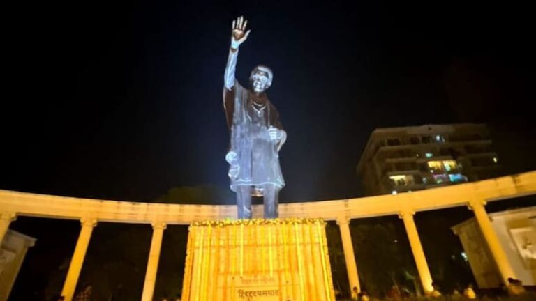 ठाकरे स्मारक को बॉम्बे हाईकोर्ट से हरी झंडी, सभी याचिकाएं खारिज