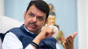 महाराष्ट्र विधानसभा फर्श पर जमकर झड़प, फडणवीस बोले—‘लात-घूंसे से नहीं, चर्चा से हो संदेश