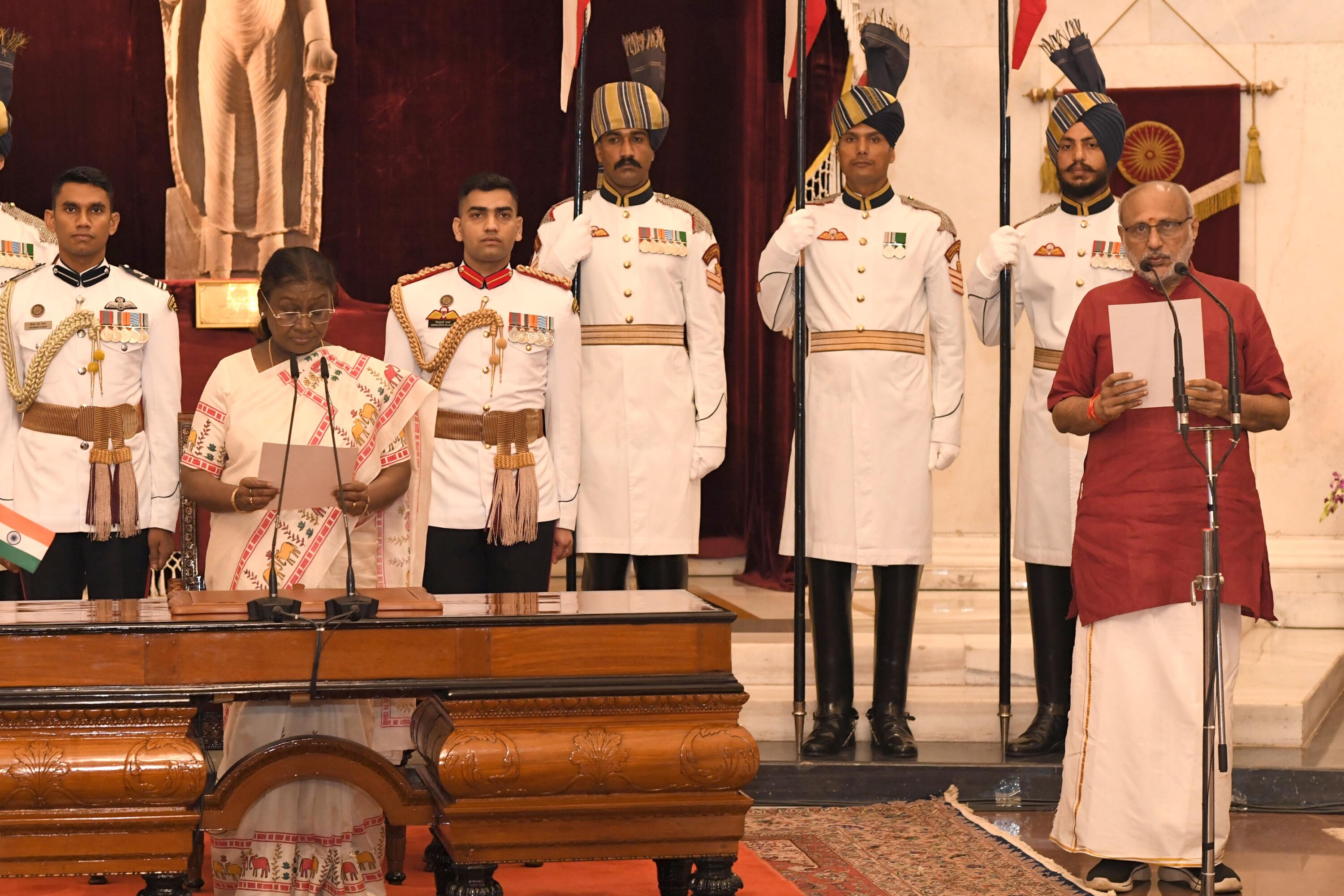 सी. पी. राधाकृष्णन ने संभाला उपराष्ट्रपति पद, राष्ट्रपति भवन में शपथ ग्रहण
