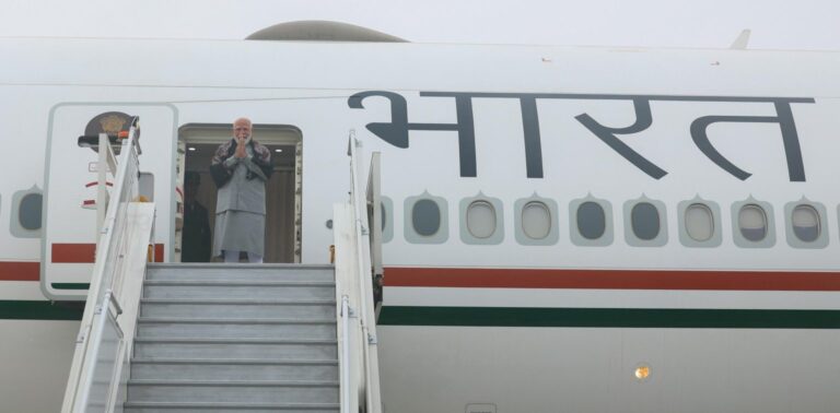 पीएम मोदी तीन देशों की यात्रा पर रवाना