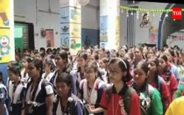 पश्चिम बंगाल के स्कूलों में बड़ा बदलाव: अब हर सुबह अनिवार्य होगा ‘वंदे मातरम’