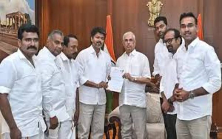 तमिलनाडु सरकार गठन संकट: गठबंधन, आरोप-प्रत्यारोप और अनिश्चितताएं